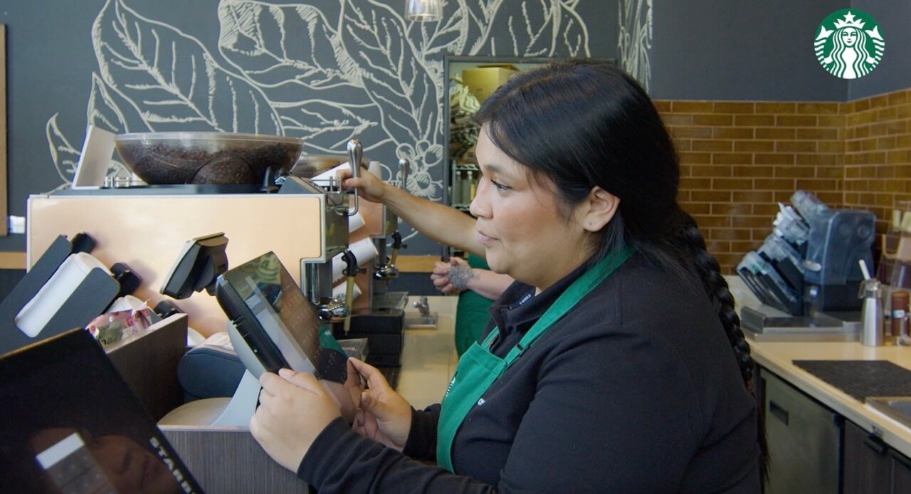 Local Starbucks en operación